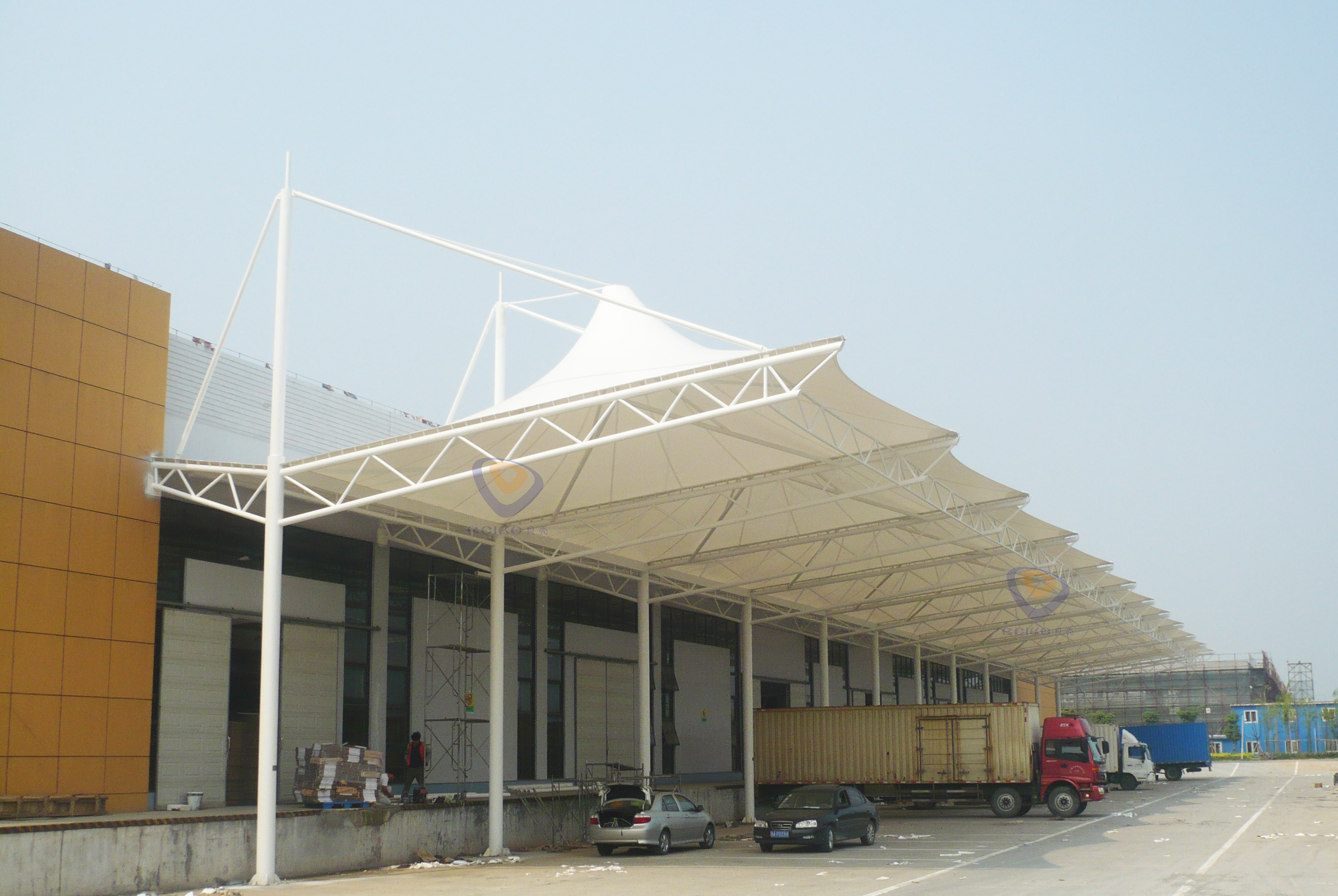 无锡朗驰物流有限公司停车棚